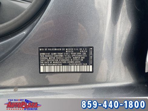 Used 2025 Volkswagen Jetta SE image 35