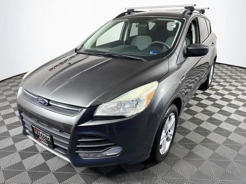 Used 2016 Ford Escape SE w/ Equipment Group 201A AWD/4WD image 3
