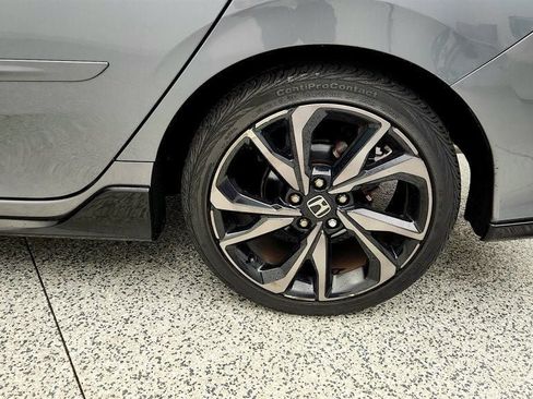 Used 2019 Honda Civic Sport Touring image 9