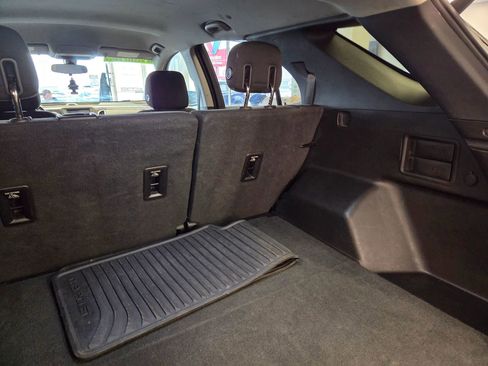 Used 2018 Chevrolet Equinox LT image 49