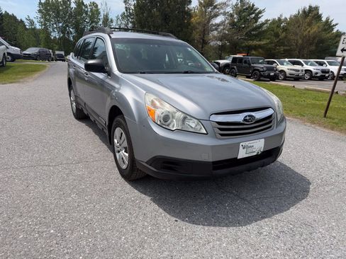 Used 2011 Subaru Outback 2.5i AWD/4WD image 7