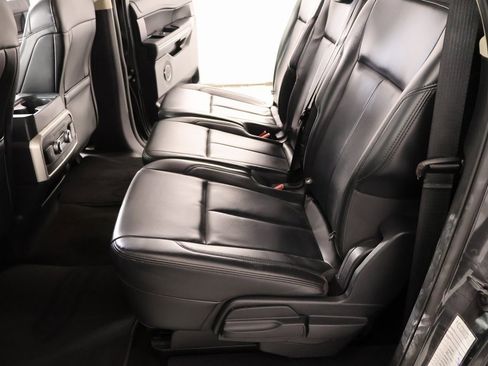 Used 2023 Ford Expedition Max XLT image 13