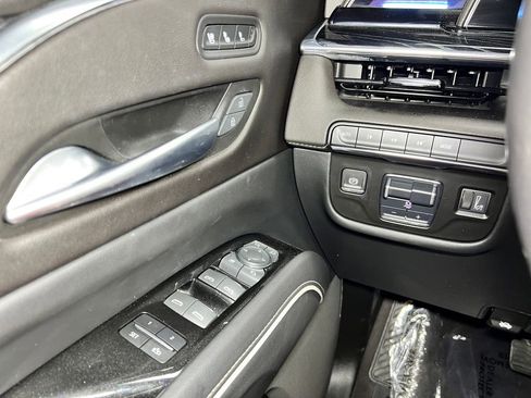 Used 2023 Cadillac Escalade Sport w/ LPO, ONYX Package AWD/4WD image 26