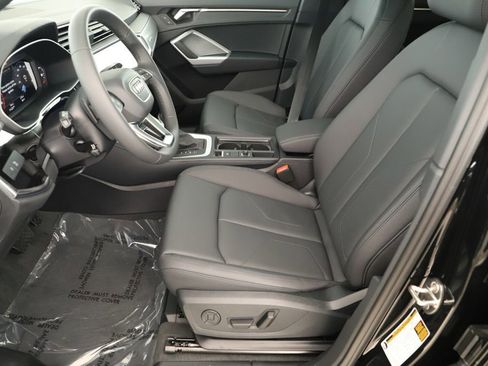 New 2025 Audi Q3 2.0T Premium image 24