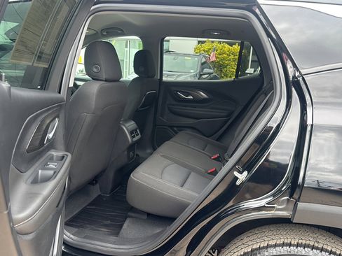 Used 2023 GMC Terrain SLE w/ Driver Convenience Package AWD/4WD image 18