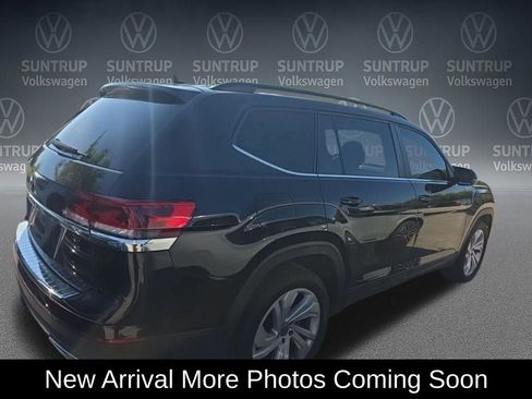 Used 2023 Volkswagen Atlas SE w/ Panoramic Sunroof Package image 3