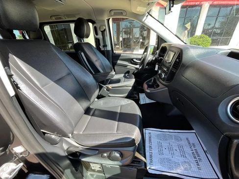 Used 2019 Mercedes-Benz Metris Passenger image 11