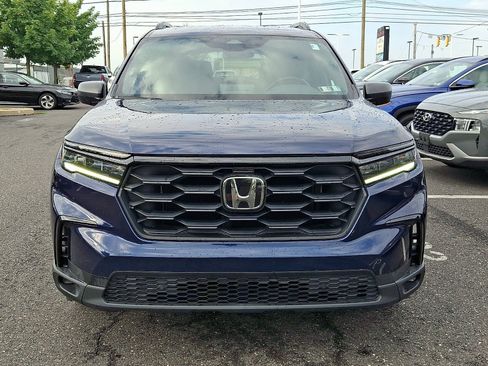 Certified 2024 Honda Pilot Sport image 2