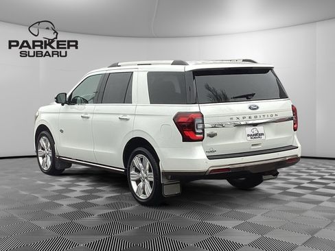 Used 2024 Ford Expedition King Ranch image 3