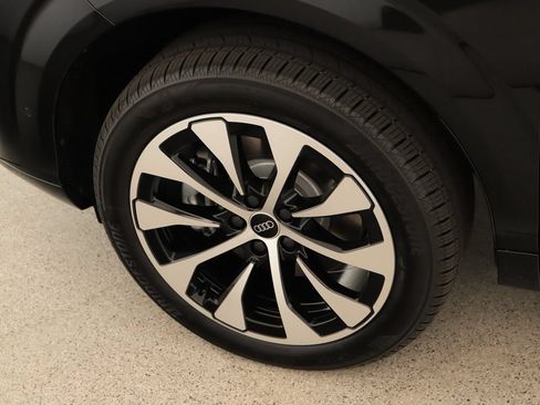 New 2026 Audi Q3 quattro 2.0T AWD/4WD image 35