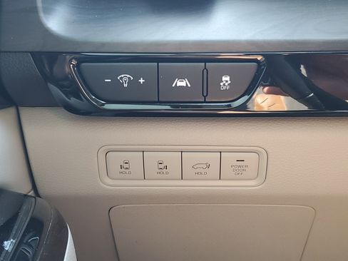 Used 2022 Kia Carnival SX image 26