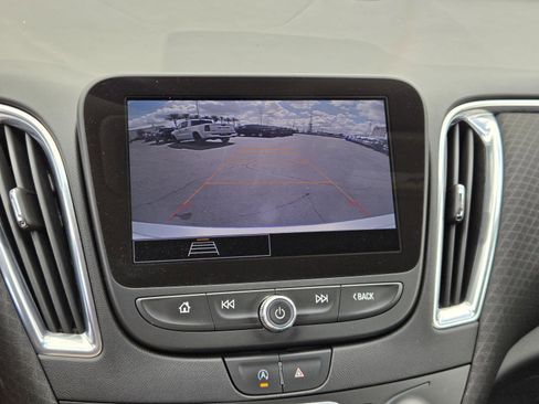 Used 2021 Chevrolet Malibu LT image 8