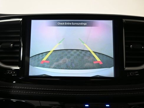 Used 2025 Chrysler Pacifica Select w/ Fav Edition Package image 32