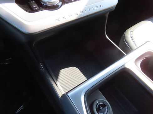 New 2026 Ford Expedition Max Active image 16