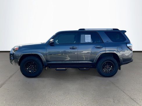 Used 2023 Toyota 4Runner SR5 Premium w/ Moonroof Package AWD/4WD image 4