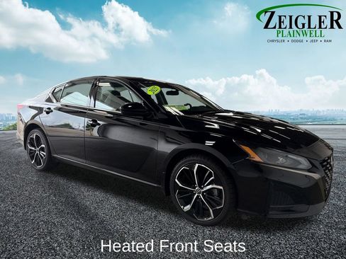 Used 2025 Nissan Altima 2.5 SR AWD/4WD image 7