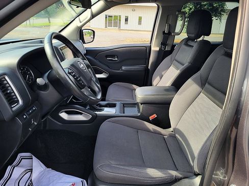 Certified 2024 Nissan Frontier SV w/ SV Convenience Package RWD image 12