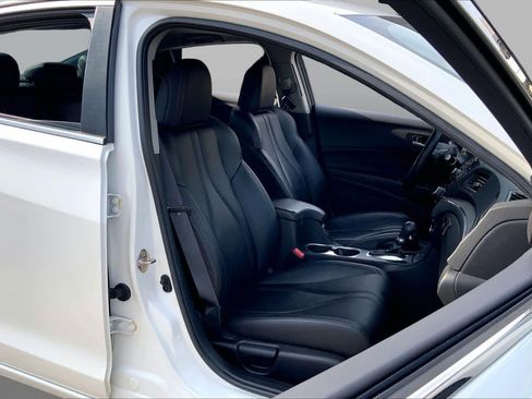 Used 2019 Acura ILX FWD image 9