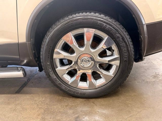 Used 2011 Buick Enclave CXL w/ Trailering Provision Package AWD/4WD image 4