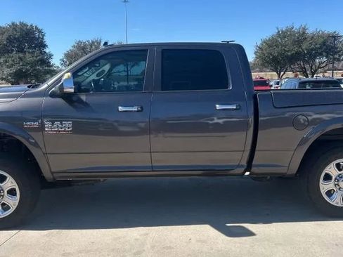 Used 2014 RAM 2500 Laramie w/ Convenience Group image 3