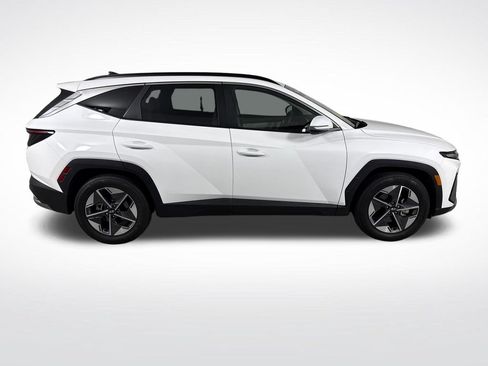 Used 2025 Hyundai Tucson SEL FWD image 2