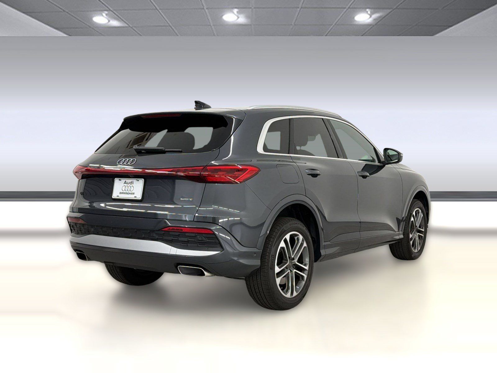 Certified 2025 Audi Q5 Premium w/ Convenience Package AWD/4WD image 9