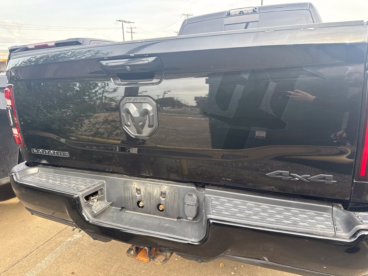 Used 2019 RAM 2500 Laramie w/ Night Edition AWD/4WD image 6