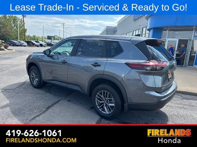 Used 2025 Nissan Rogue S FWD image 3