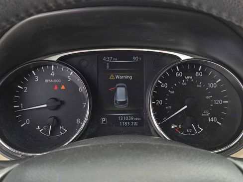 Used 2016 Nissan Rogue SL w/ SL Premium Package FWD image 25