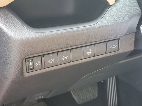 New 2025 Toyota RAV4 XLE image 15