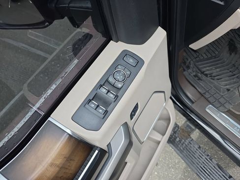Used 2018 Ford F250 Limited w/ FX4 Off-Road Package AWD/4WD image 19