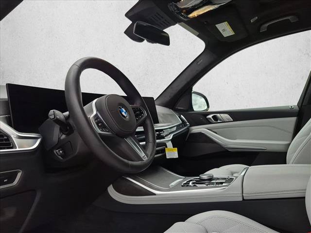 Certified 2026 BMW X7 xDrive40i w/ M Sport Package AWD/4WD image 11