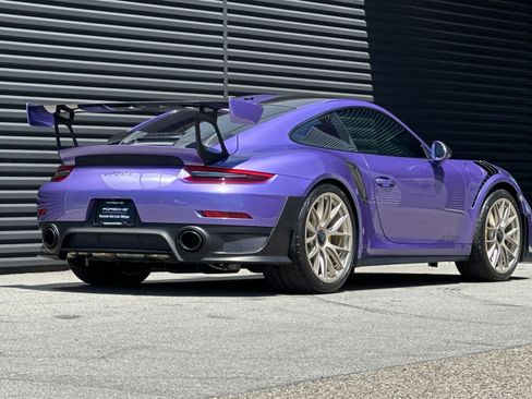 Certified 2018 Porsche 911 GT2 RS RWD image 8