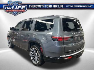 Used 2022 Jeep Wagoneer Series III w/ Premium Group I AWD/4WD video 3