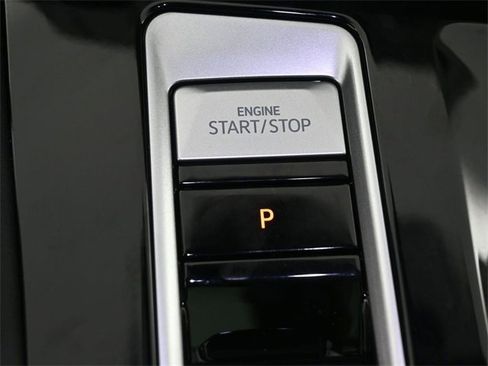 New 2026 Volkswagen Atlas SE image 6