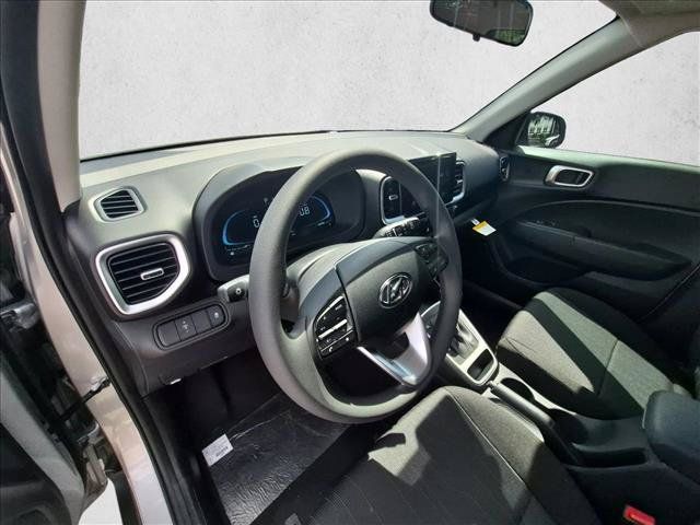 New 2026 Hyundai Venue SE FWD image 3