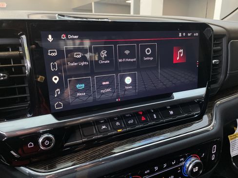 Used 2024 GMC Sierra 1500 Elevation image 26