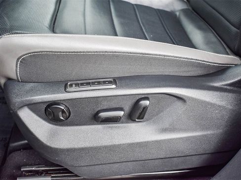 Used 2021 Volkswagen Atlas SEL Premium image 21