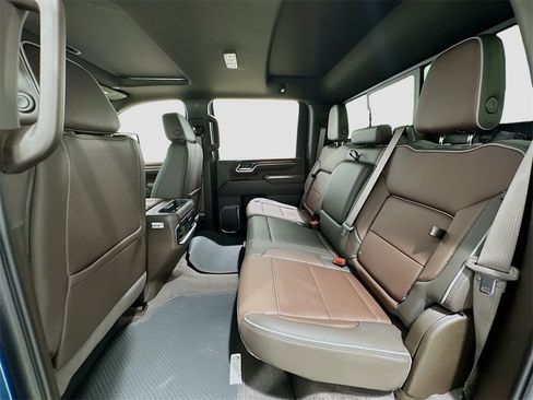 New 2025 GMC Sierra 2500 Denali w/ Denali Reserve Package image 26