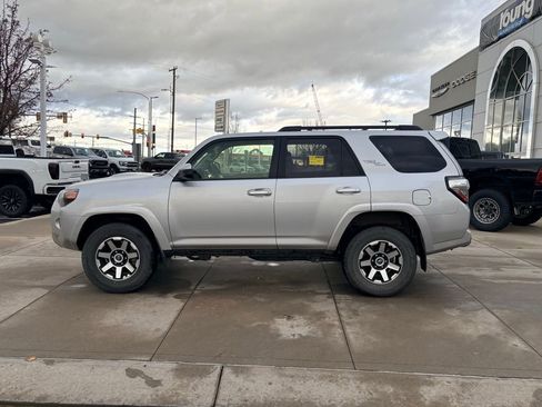 Used 2024 Toyota 4Runner TRD Off-Road image 9