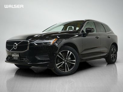 Used 2019 Volvo XC60 T6 Momentum w/ Multimedia Package