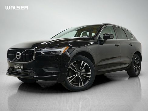 Used 2019 Volvo XC60 T6 Momentum w/ Multimedia Package image 1