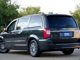 Used 2011 Chrysler Town & Country Limited w/ Trailer Tow Group image 4