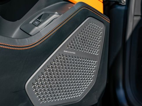 Used 2022 Lamborghini Urus image 22