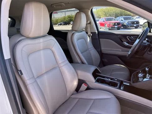 Used 2021 Lincoln Corsair AWD image 22