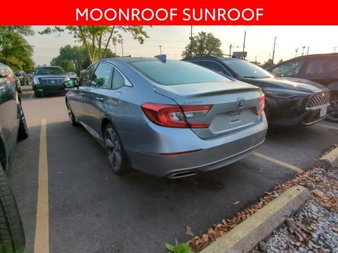 Used 2018 Honda Accord Touring image 4