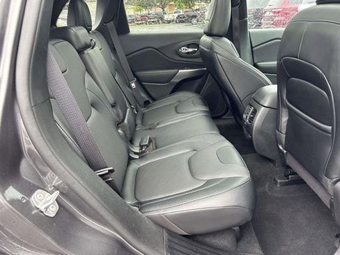 Certified 2022 Jeep Cherokee Limited w/ Elite Package image 18