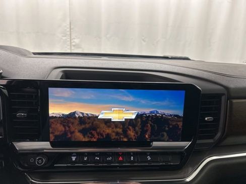 Used 2024 Chevrolet Silverado 3500 High Country w/ High Country Premium Package image 15