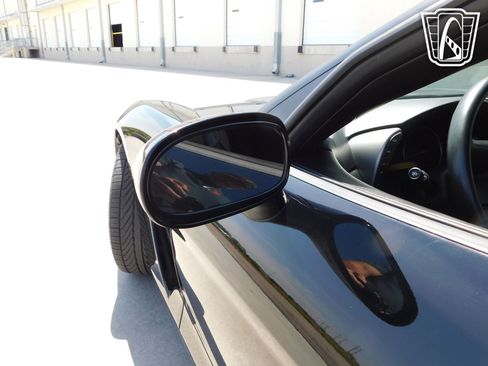 Used 2005 Chevrolet Corvette Convertible image 33