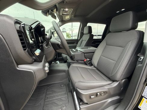 New 2026 GMC Sierra 2500 SLE w/ SLE Value Package; AWD/4WD image 11